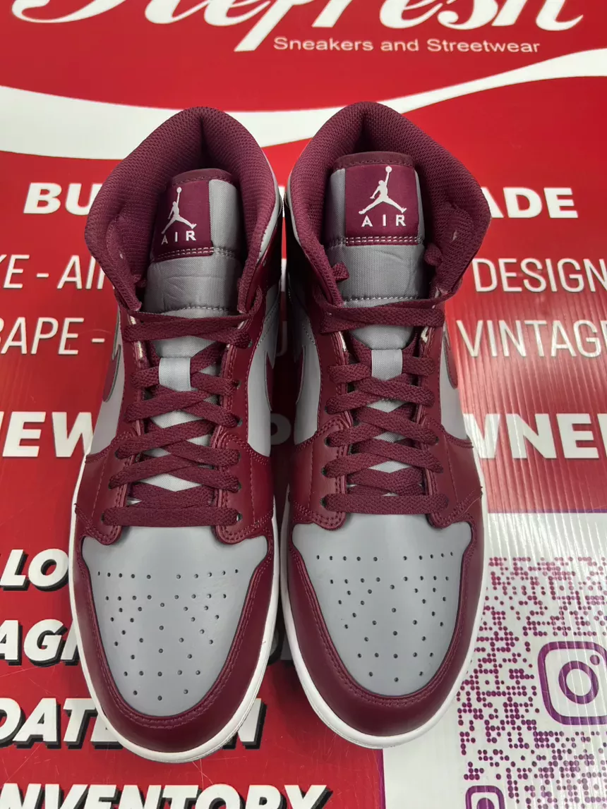 Air Jordan 1 Mid Cherrywood Red 11
