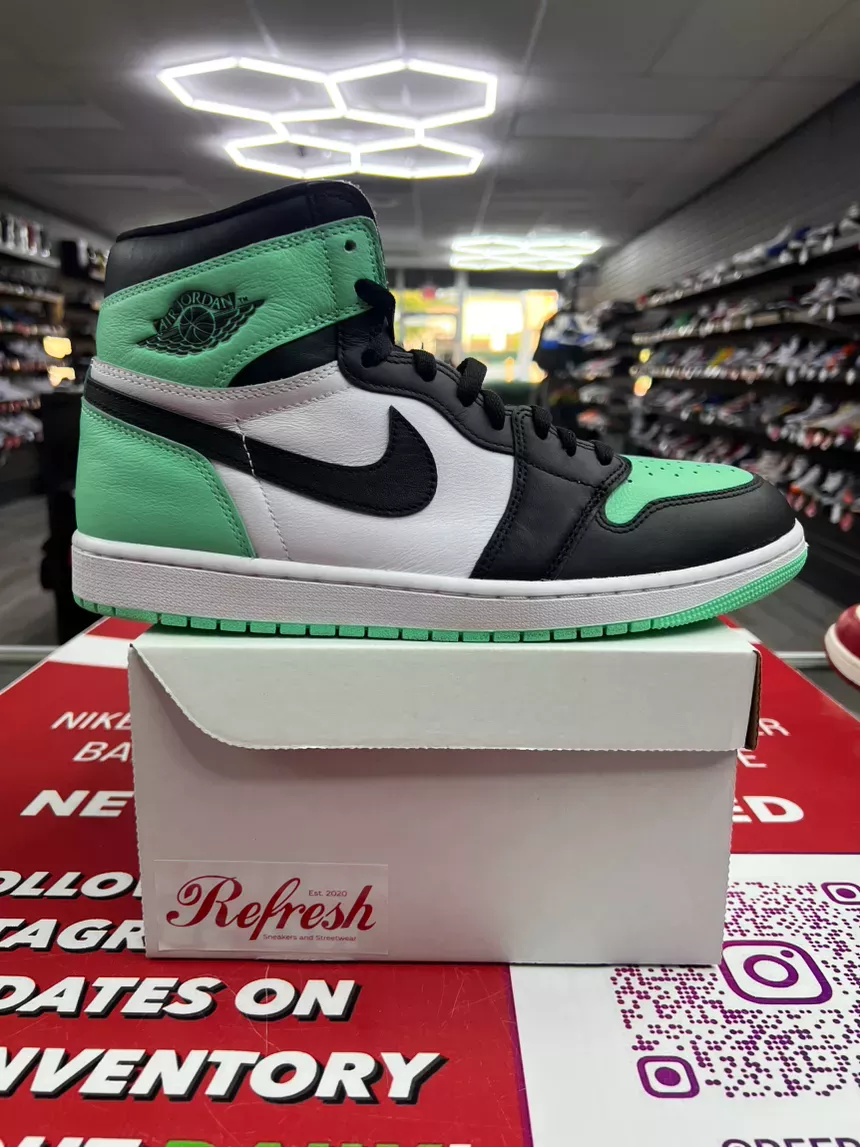 Air Jordan 1 Green Glow Size 11.5