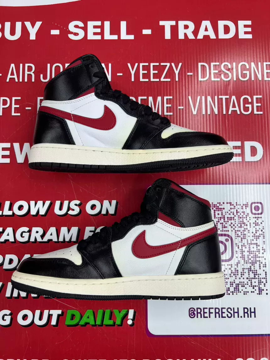 AJ1 Black Gym Red Size 4.5y