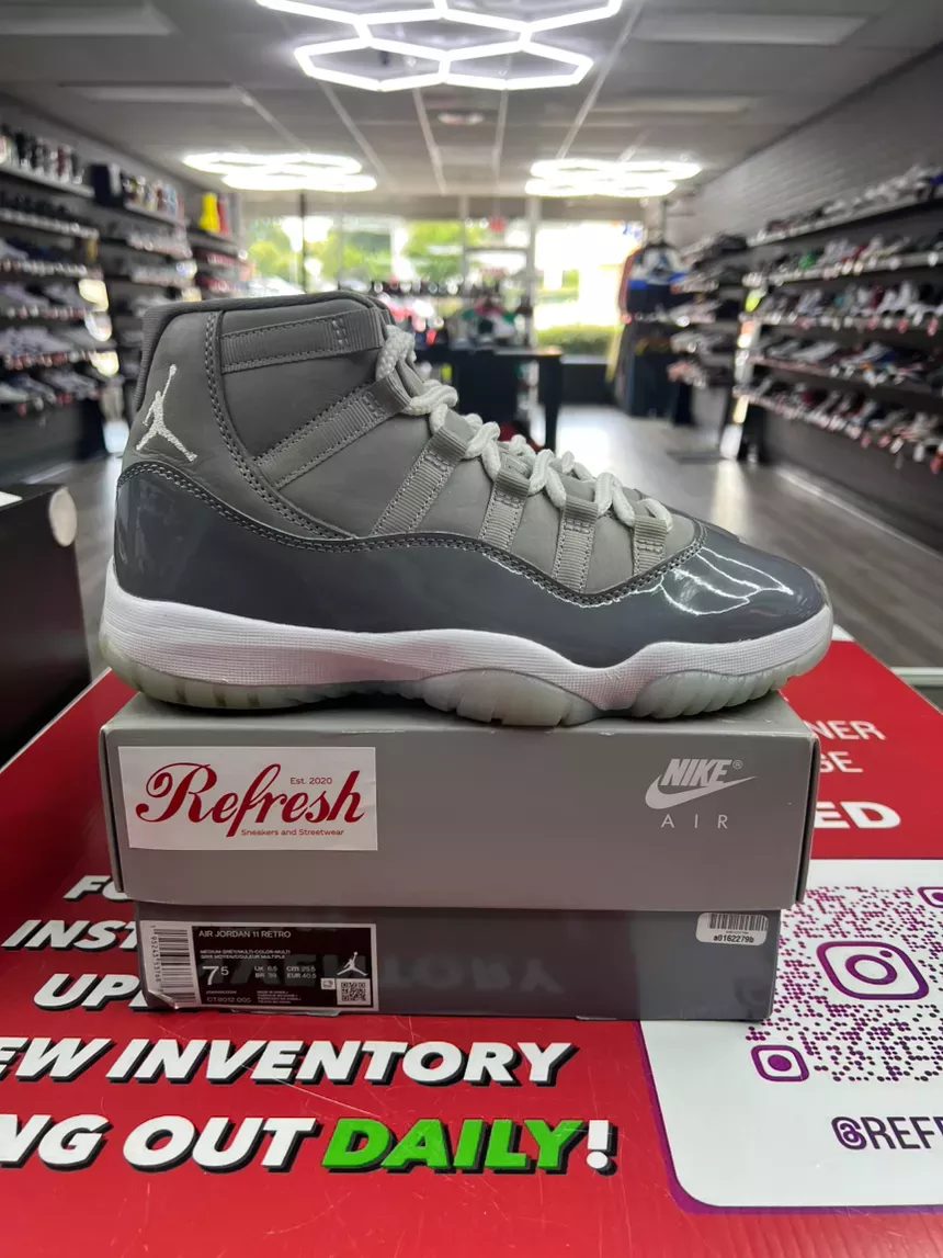 Air Jordan 11 Cool Grey Size 7.5