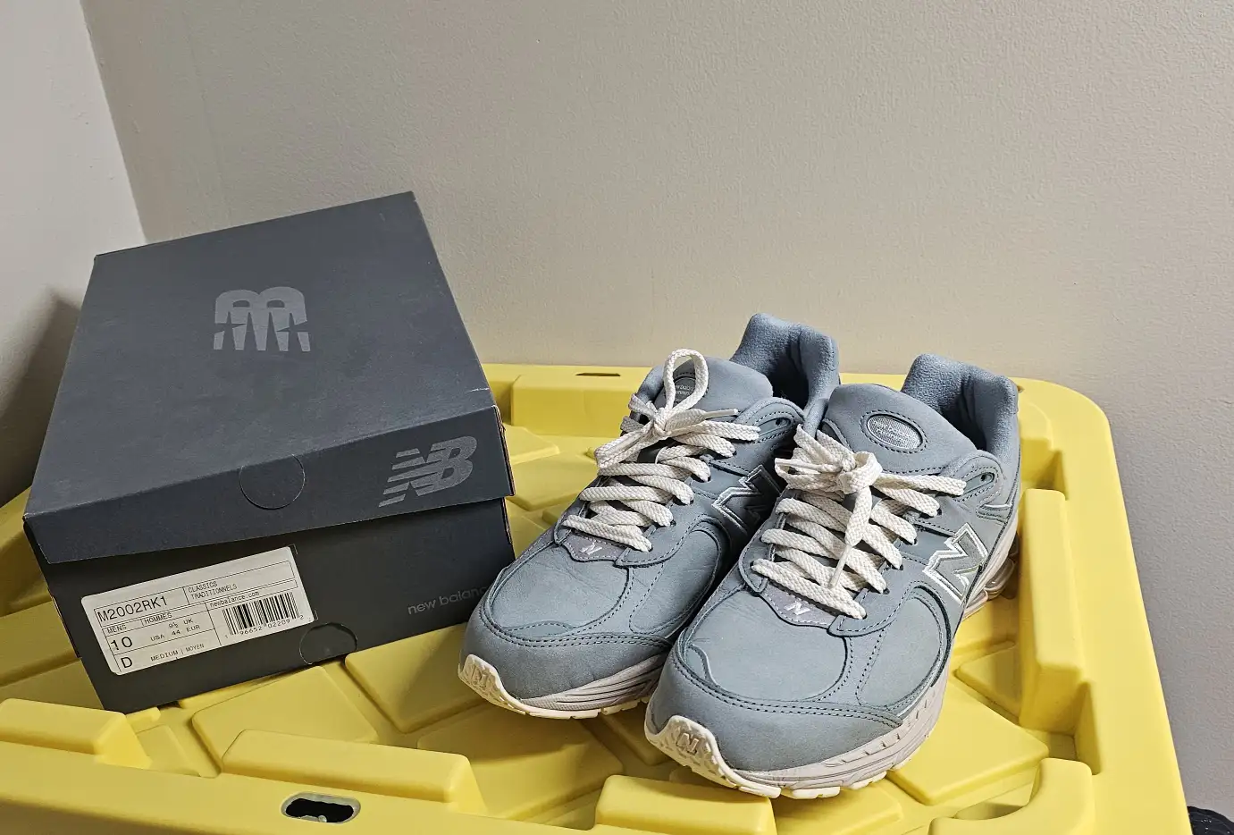 Size 10 - New Balance Kith x 2002R Pistachio