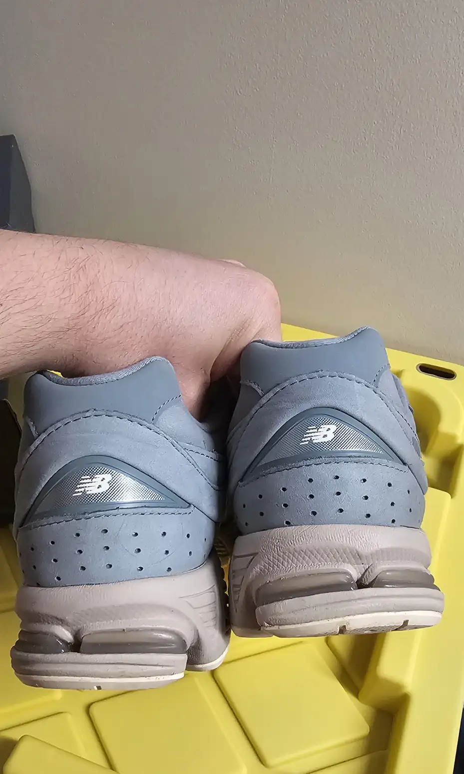 Size 10 - New Balance Kith x 2002R Pistachio