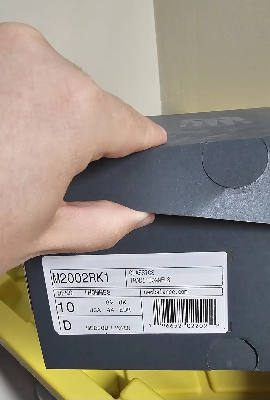Size 10 - New Balance Kith x 2002R Pistachio