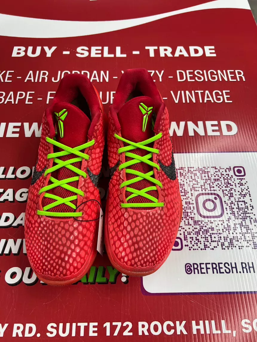 Nike Kobe Reverse Grinch Size 7.5