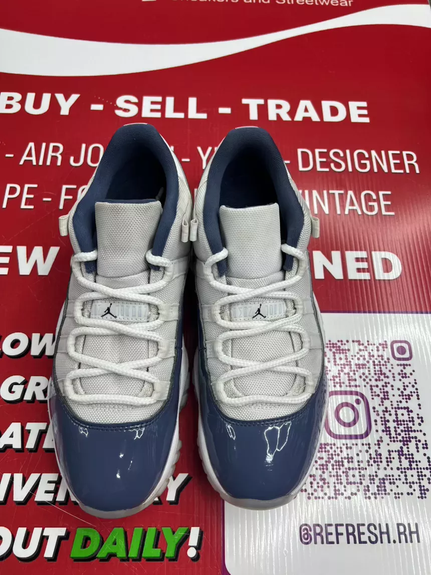Air Jordan 11 Low Diffused Blue Size 8.5