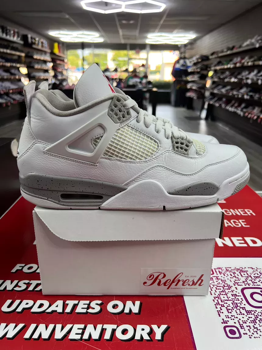 Air Jordan 4 White Oreo Size 11.5