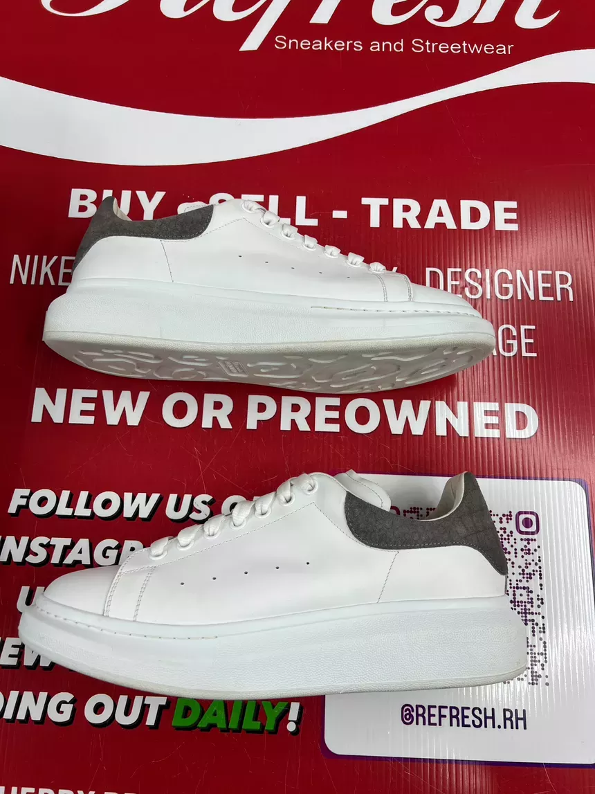 Alexander McQueen size 46/13m