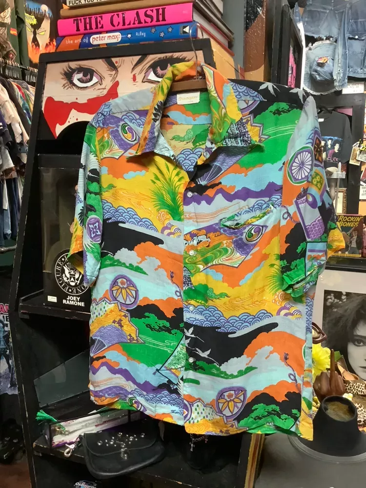 Vintage Mc Inerny Hawaiian/Japanese Button-Down Shirt