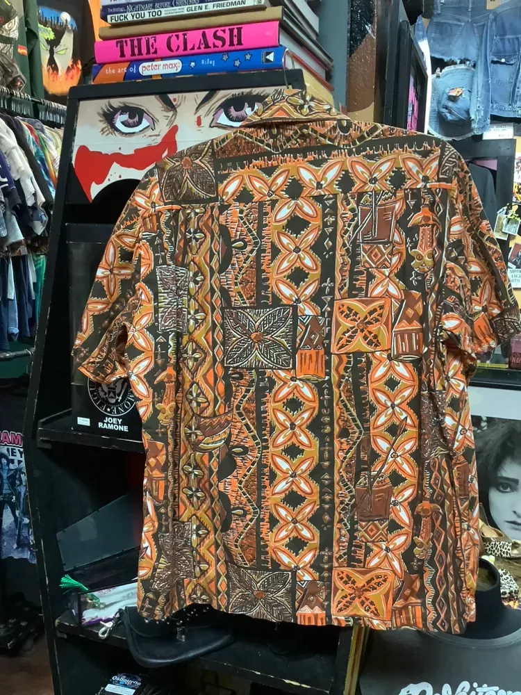Vintage Tiki/Hawaiian Made in the PhiLiPPines Shirt
