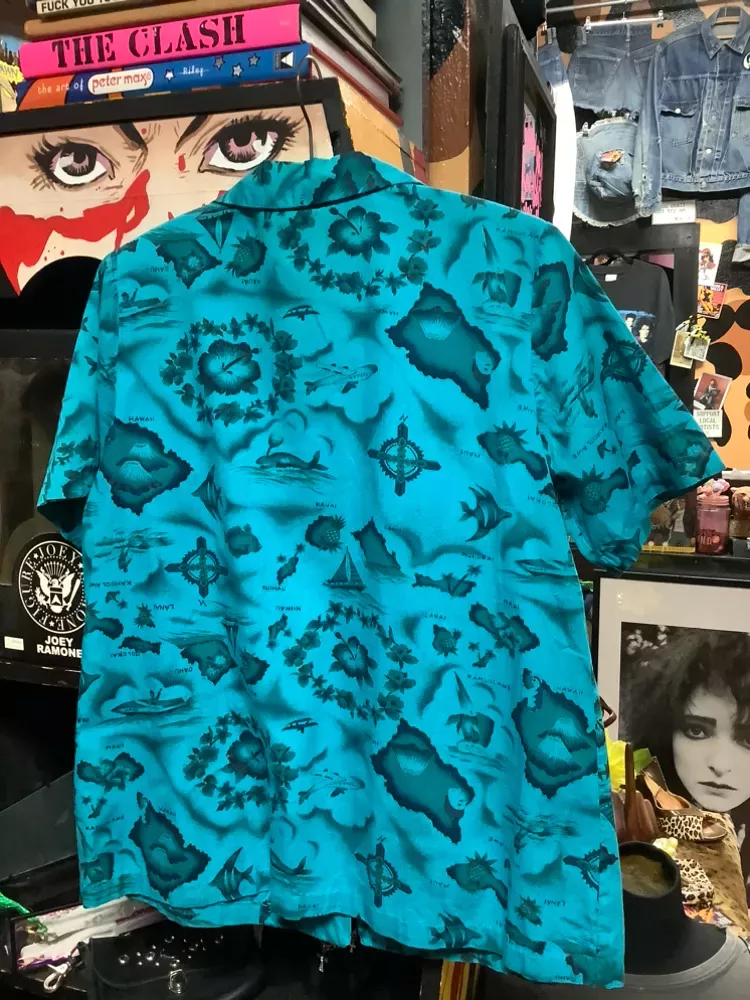 Vintage BLue Hawaiian Scene Womens Shirt