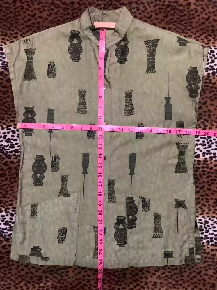 Vintage Tiki Totem Button-Up Mandarin CoLLar Women’s  Shirt