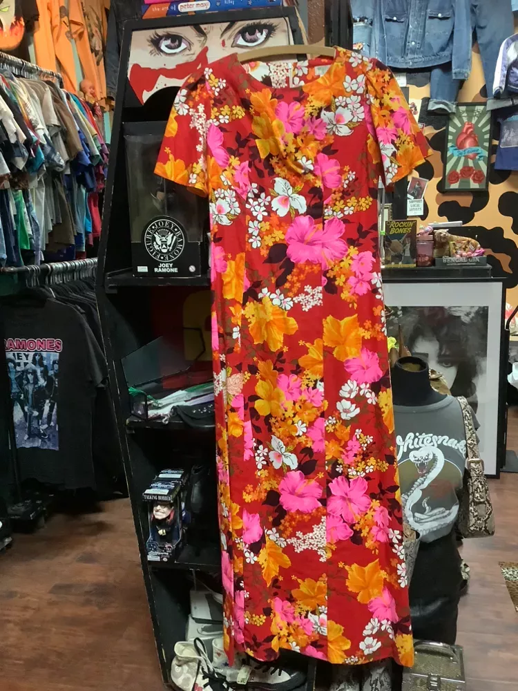 Vintage Luau Tiki/Hawaiian Floral Maxi Dress by Hookano