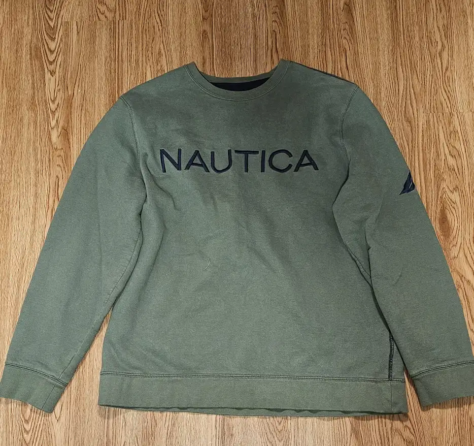 Vintage Y2K Nautica Heavyweight Crewneck