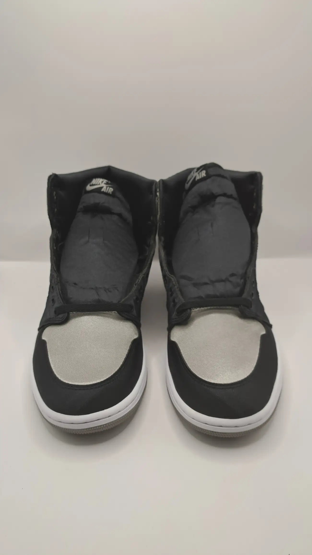 Air Jordan 1 Retro High OG Satin Shadow