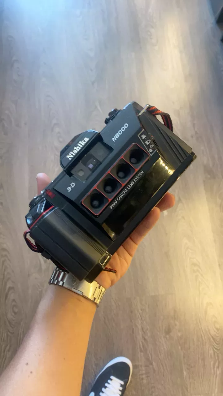 Nishika N8000 3-D Quadra Lens Camera
