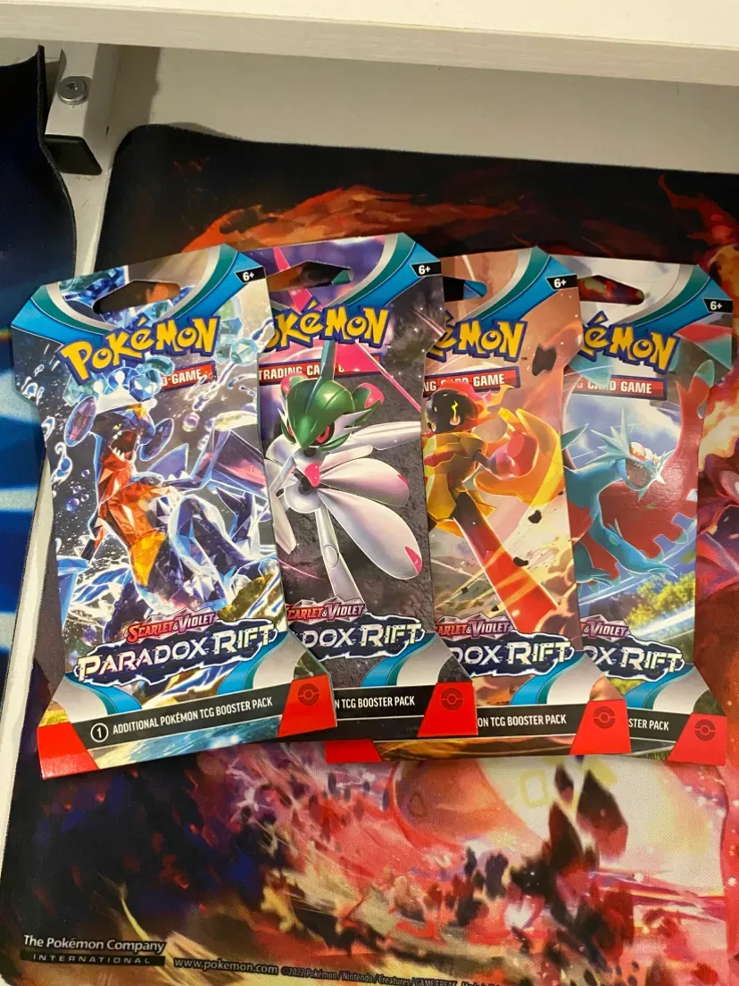 Pokemon TCG: Scarlet & Violet - Paradox Rift Booster Pack