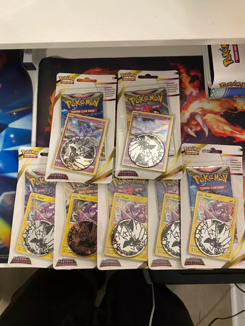 Pokemon TCG Astral Radiance Booster Pack