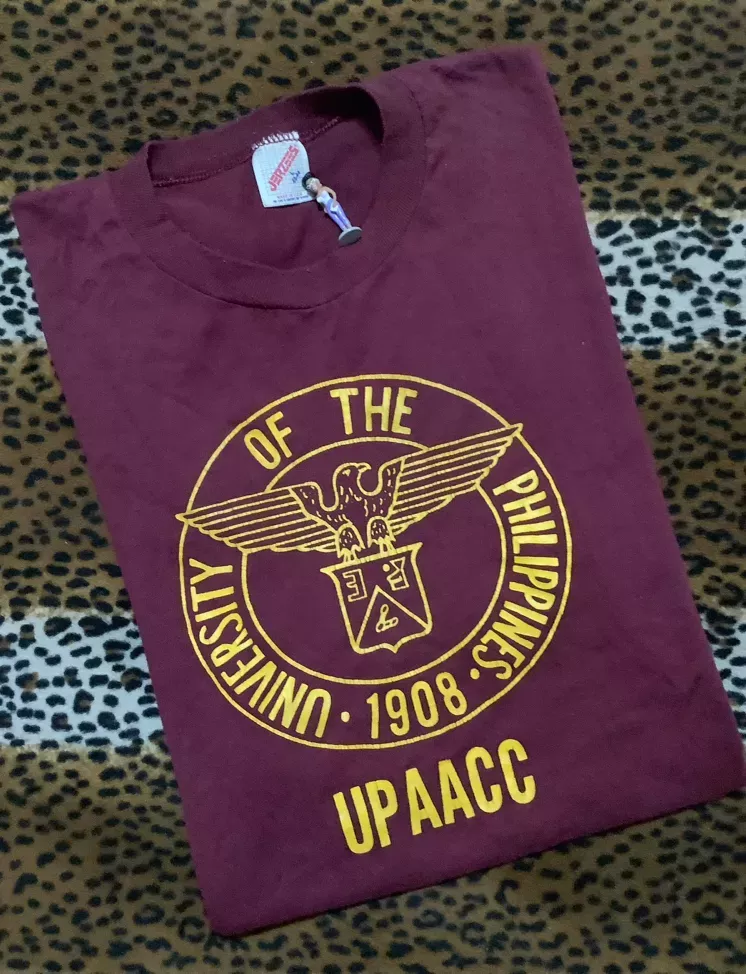 Vintage 80s University of the PhiLippines UPAACC T