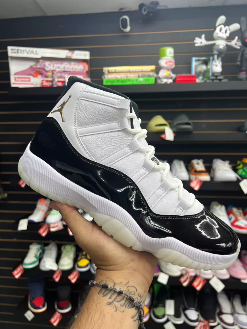 Air Jordan 11 Gratitude Size 12