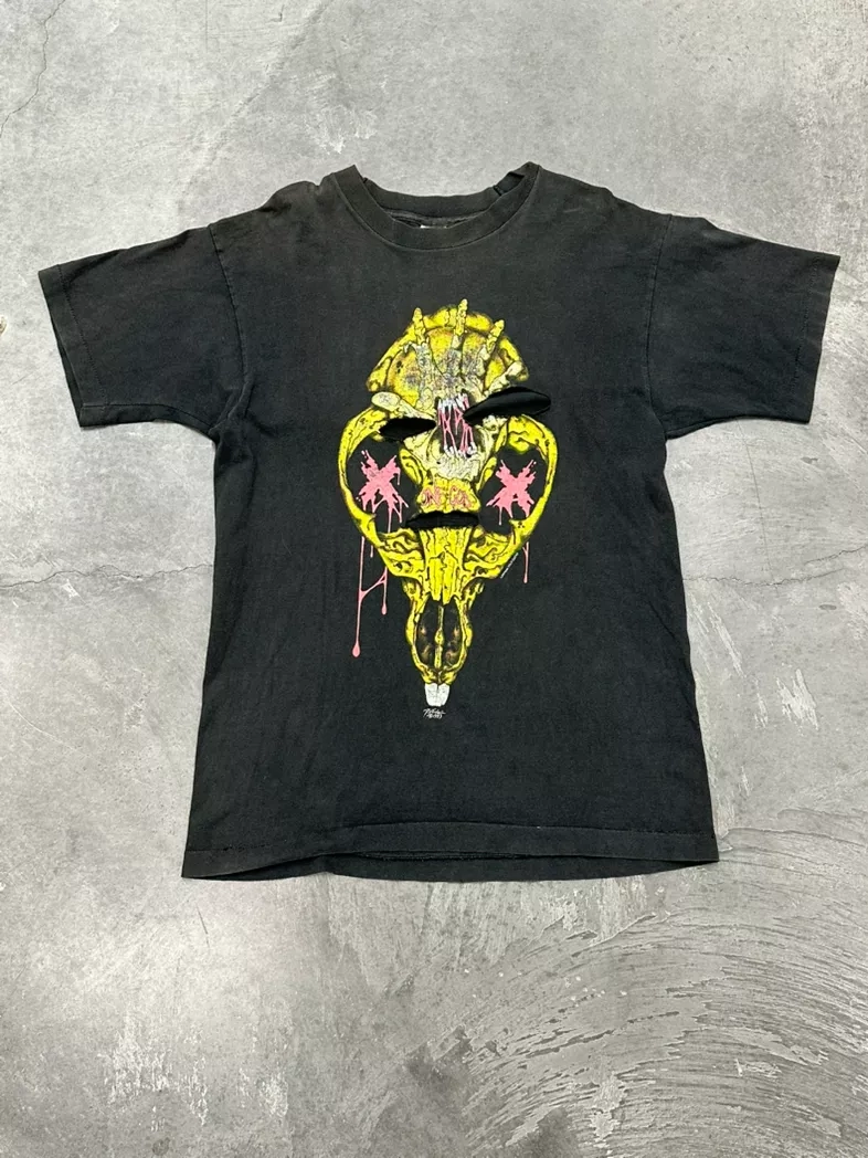Vintage Graphic Tee - Rare Skull Print
