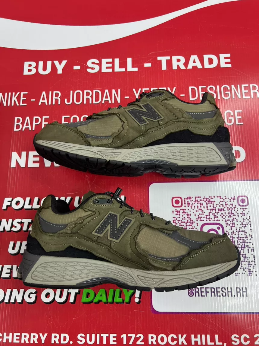 NB 2002R Protection Pack Dark Moss Size 10.5