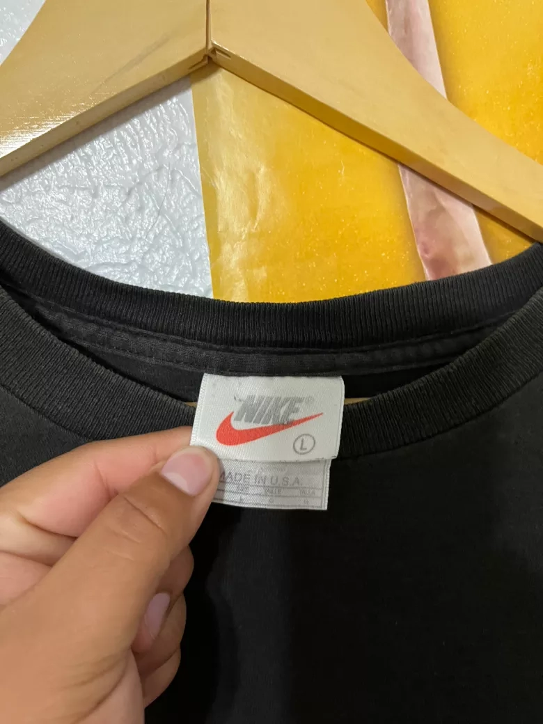 Vintage Nike Black T-Shirt