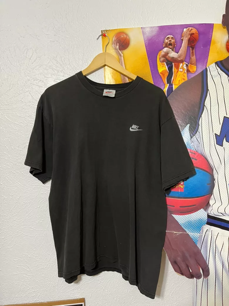 Vintage Nike Black T-Shirt