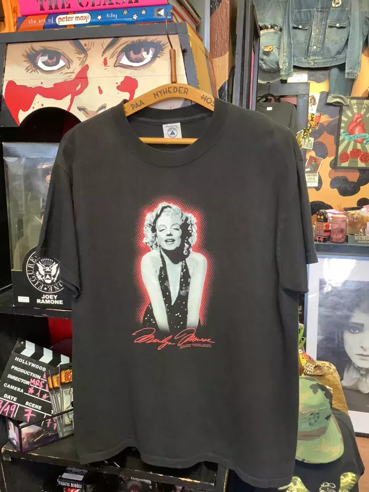 Vintage Marilyn Monroe Faded BLack T