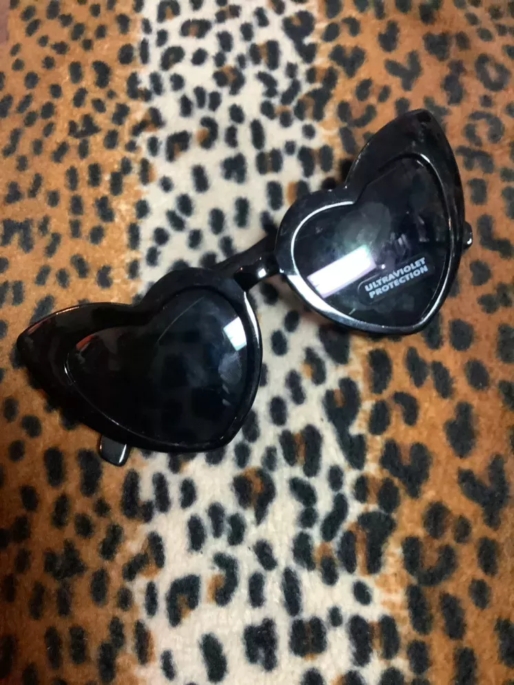 🦇💔Heartbreaker💔🦇 Batty Sunnies
