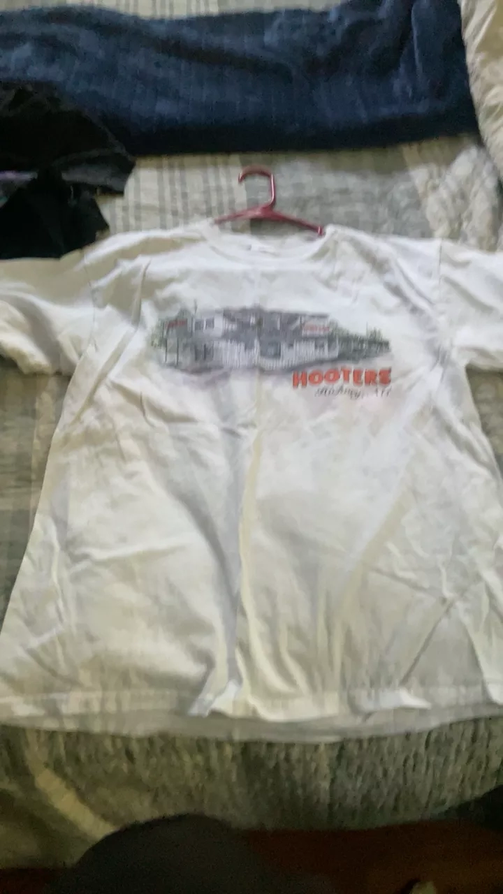 Vintage Hooters Tee