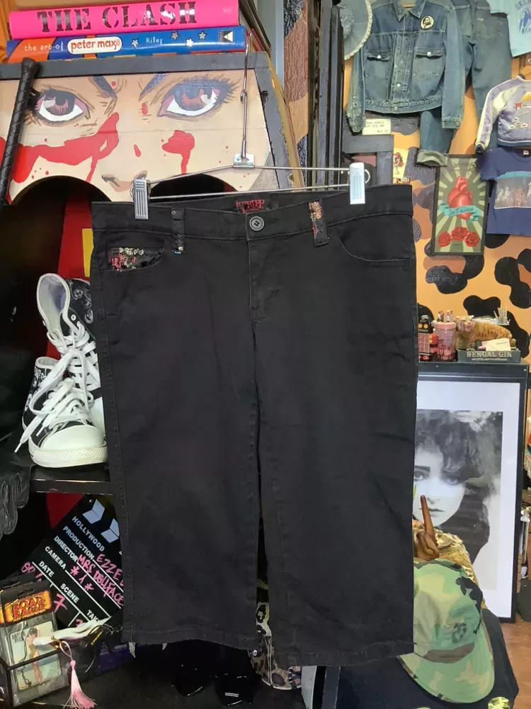 Vintage Tripp NYC Embellished Black Denim Capris