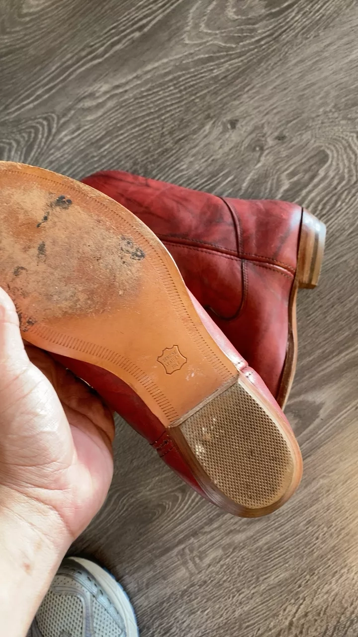Vintage Red Leather Cowboy Boots size 9 men’s