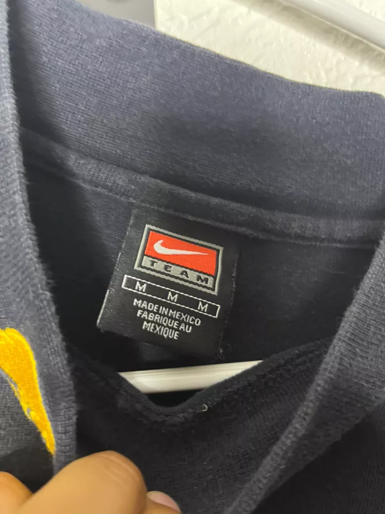 Vintage Iowa Hawkeyes Nike Long Sleeve
