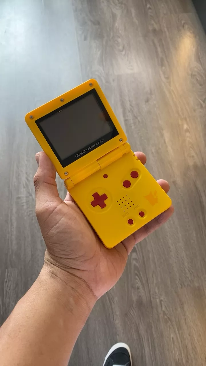 Vintage Nintendo Game Boy Advance SP Pikachu Edition