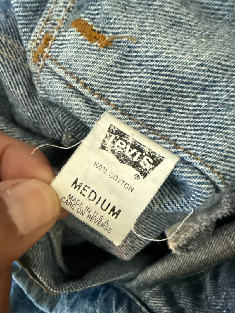 1990s Levi’s 70507-4890 Denim Trucker Jacket – Made in USA (Medium)