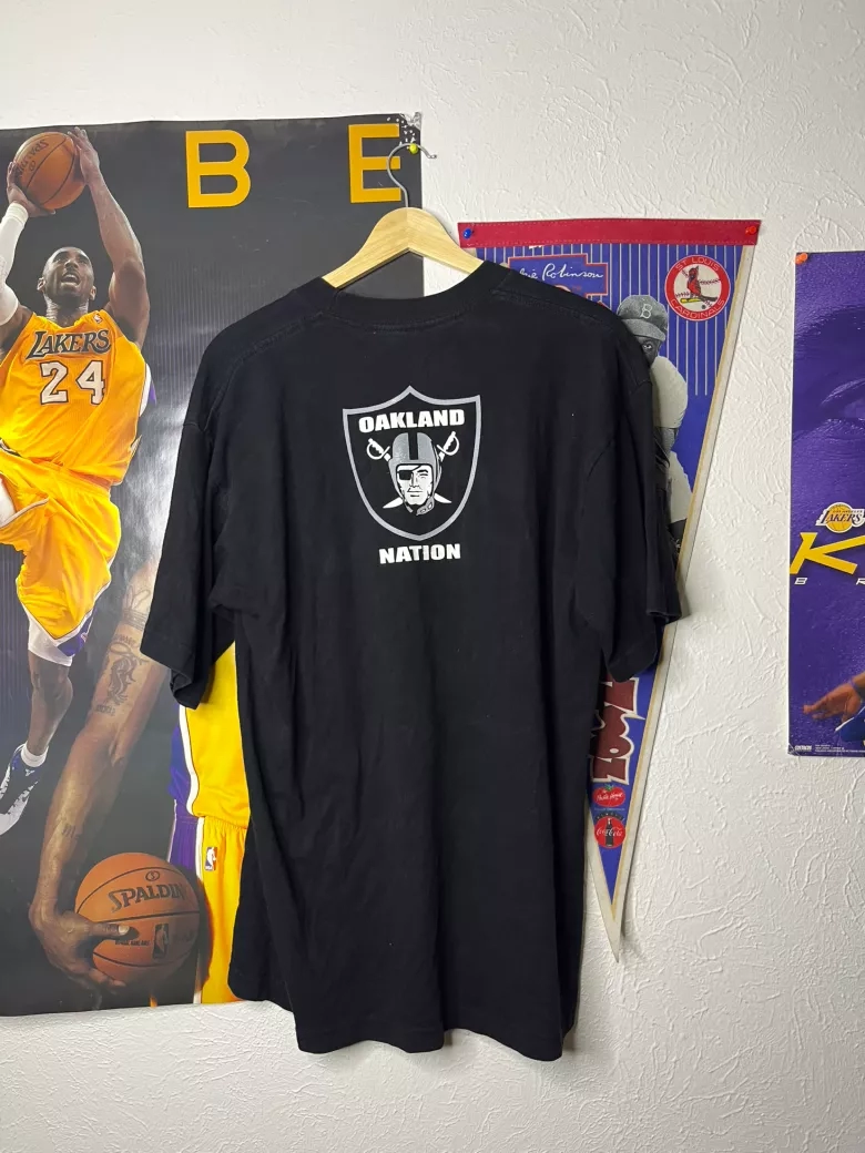 Vintage Raiders Nation Graphic Tee