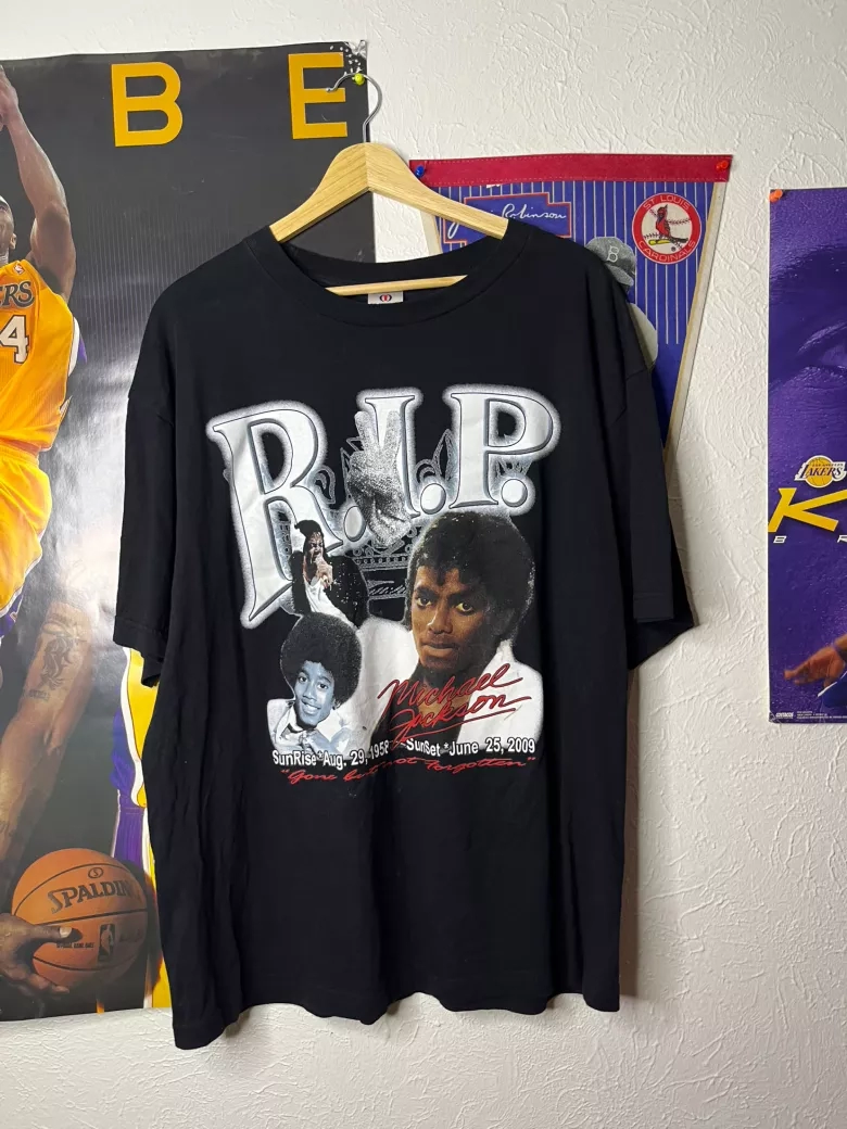 Vintage Michael Jackson R.I.P. Graphic Tee