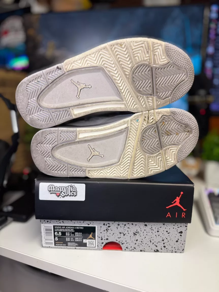 “Frozen Moments” Air Jordan 4 Retro - Size 6.5W (5M)