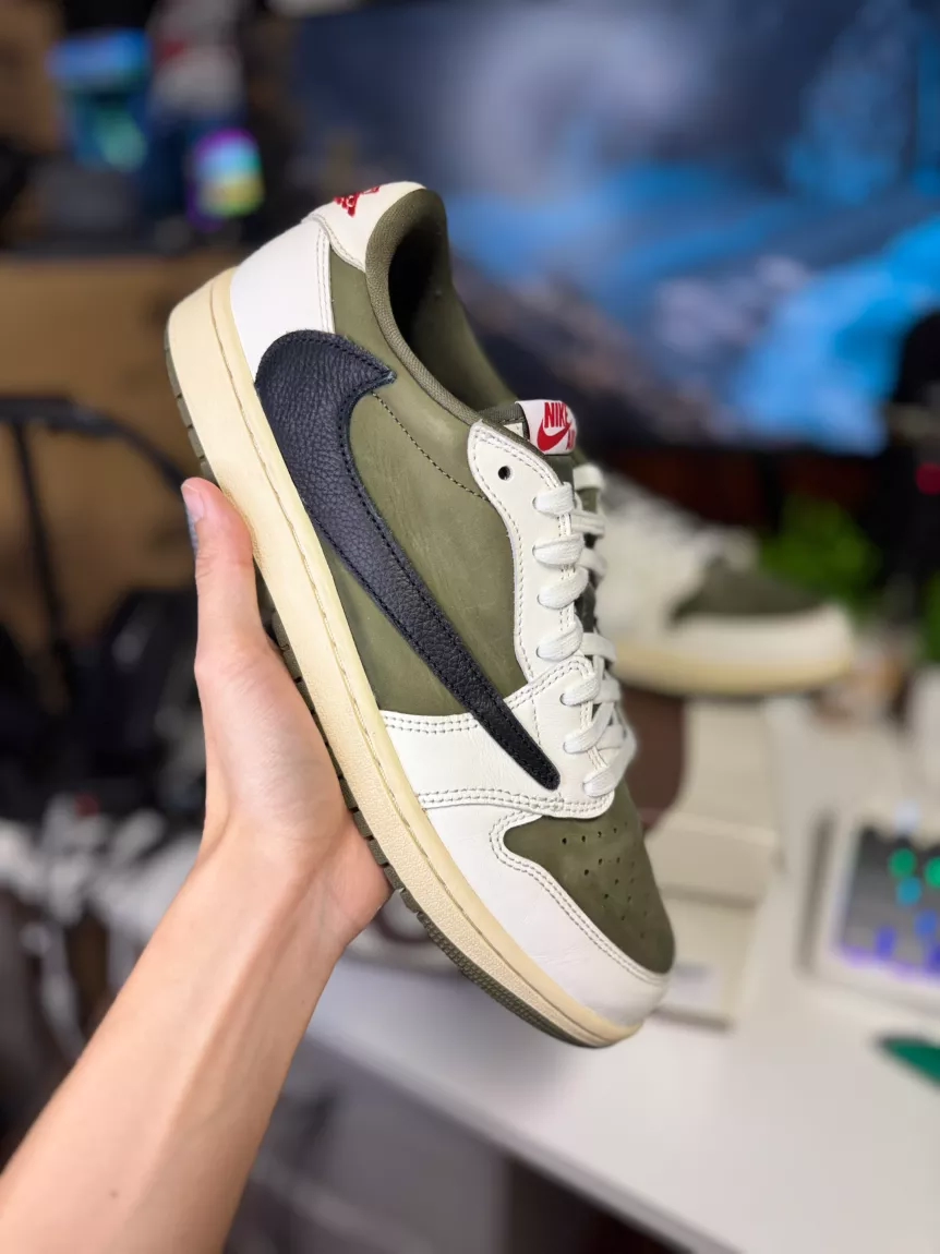 “Medium Olive” Nike Air Jordan 1 Low Travis Scott - Size 11.5 Mens