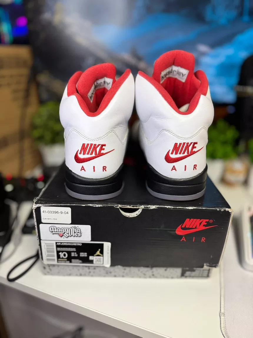 Air Jordan 5 Retro Fire Red (2020) - Size 10 Mens