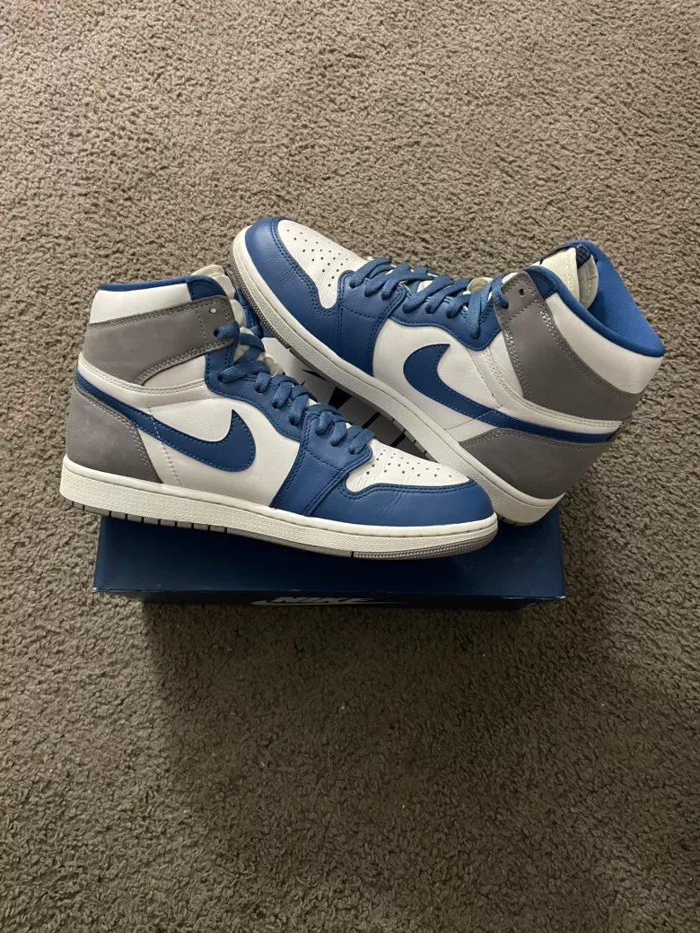 Size 10.5- Air Jordan 1 High True Blue