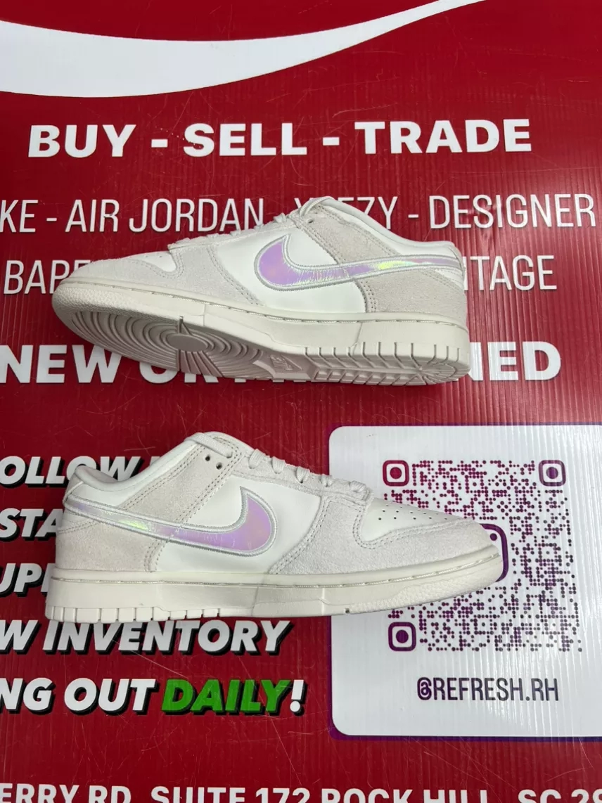 Nike Dunk Low Iridecent Swoosh Size 6.5y/8w