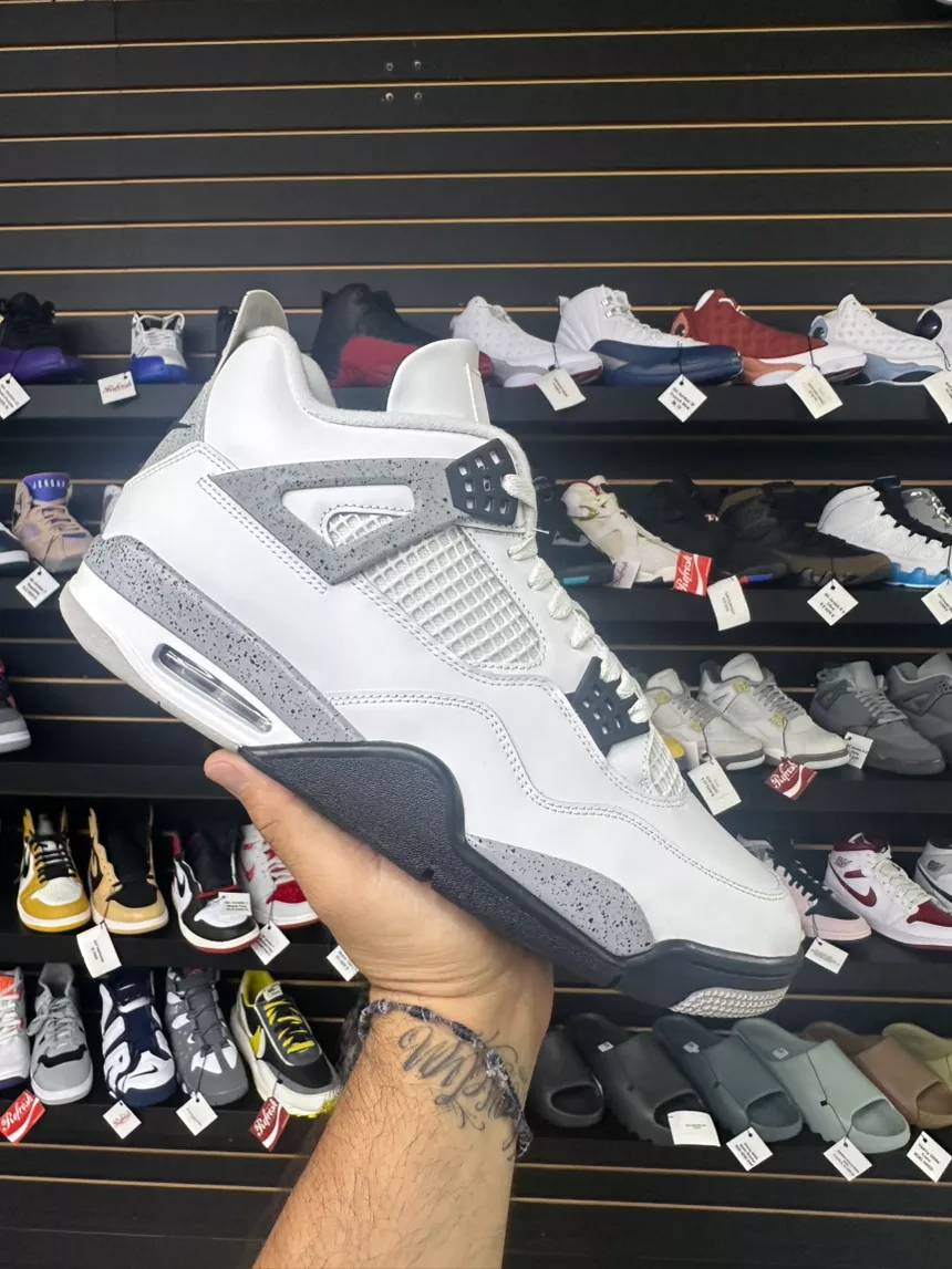 Air Jordan 4 White Cement Size 10