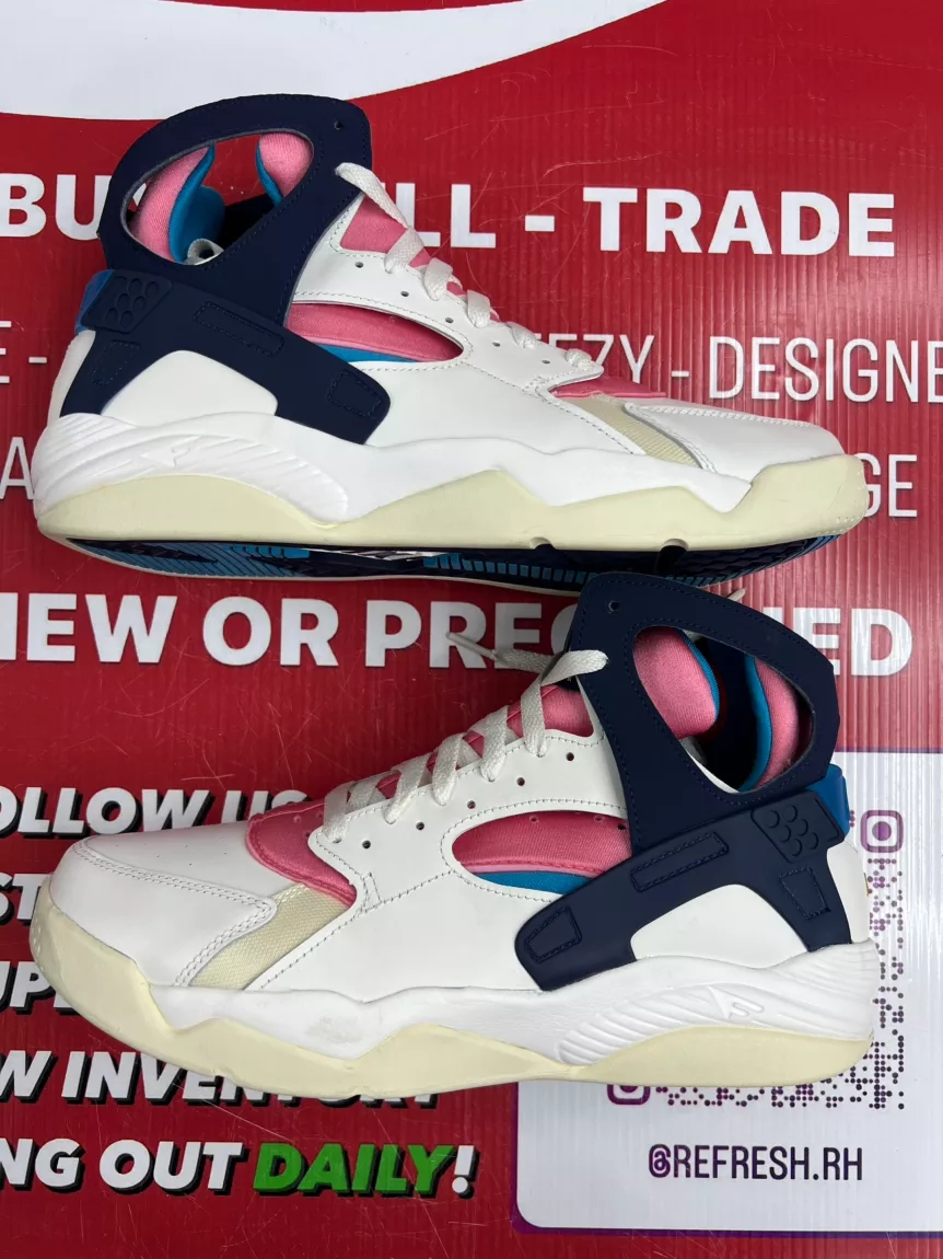 Nike Air Flight Huaraches Size 11.5