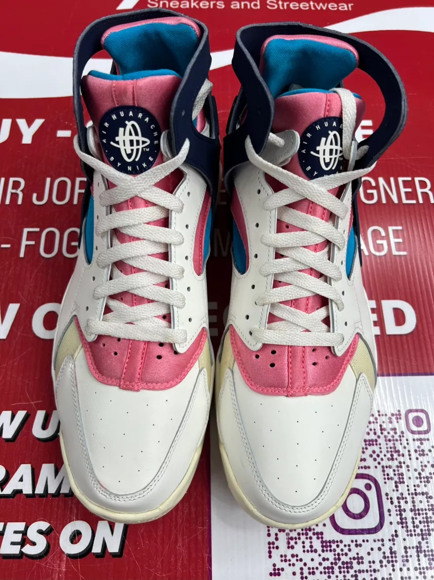 Nike Air Flight Huaraches Size 11.5