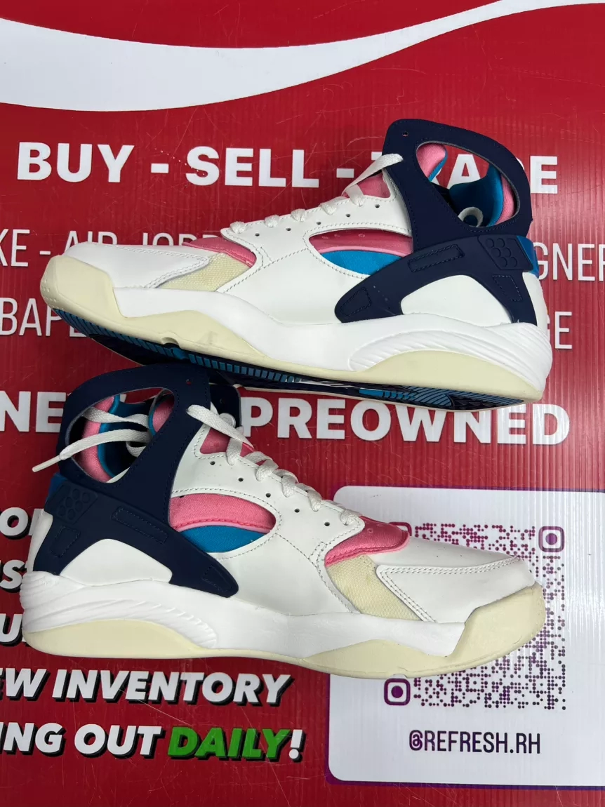 Nike Air Flight Huaraches Size 11.5