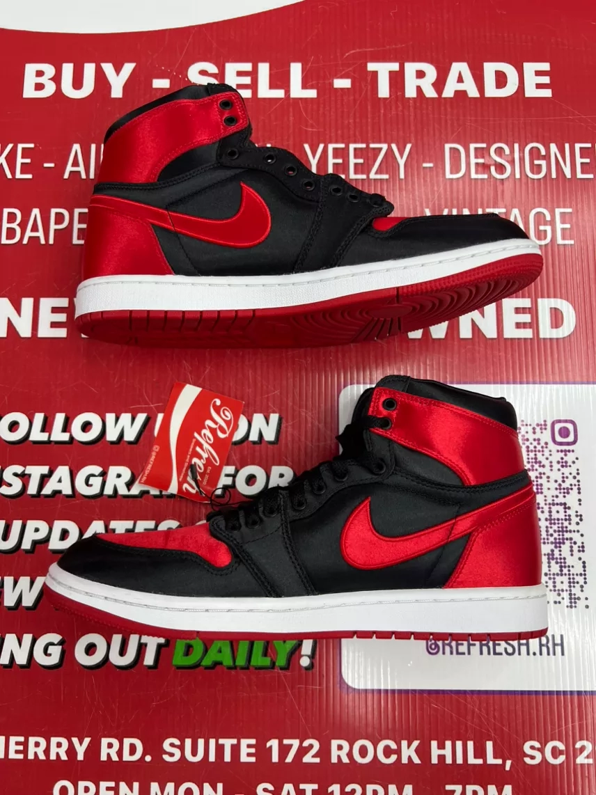 Air Jordan 1 Satin Bred Size 10w/8.5m