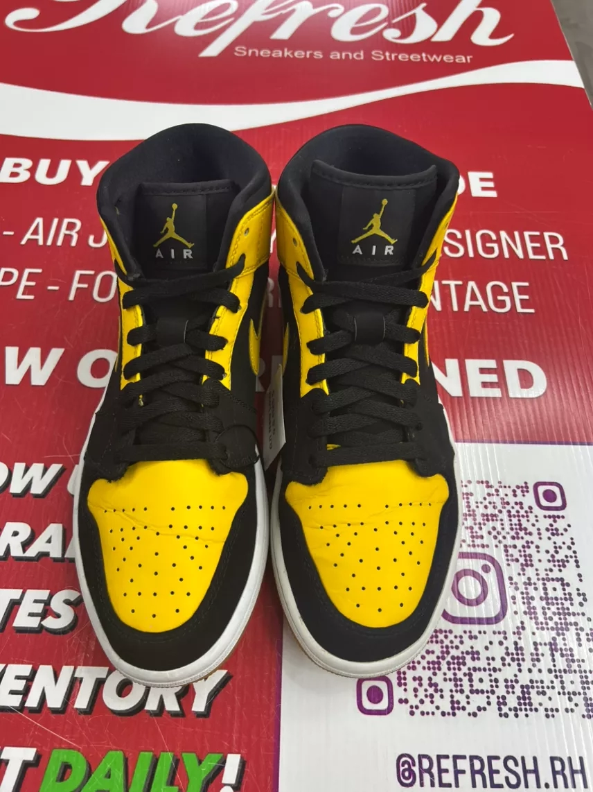 Air Jordan 1 Mid New Love Size 9.5