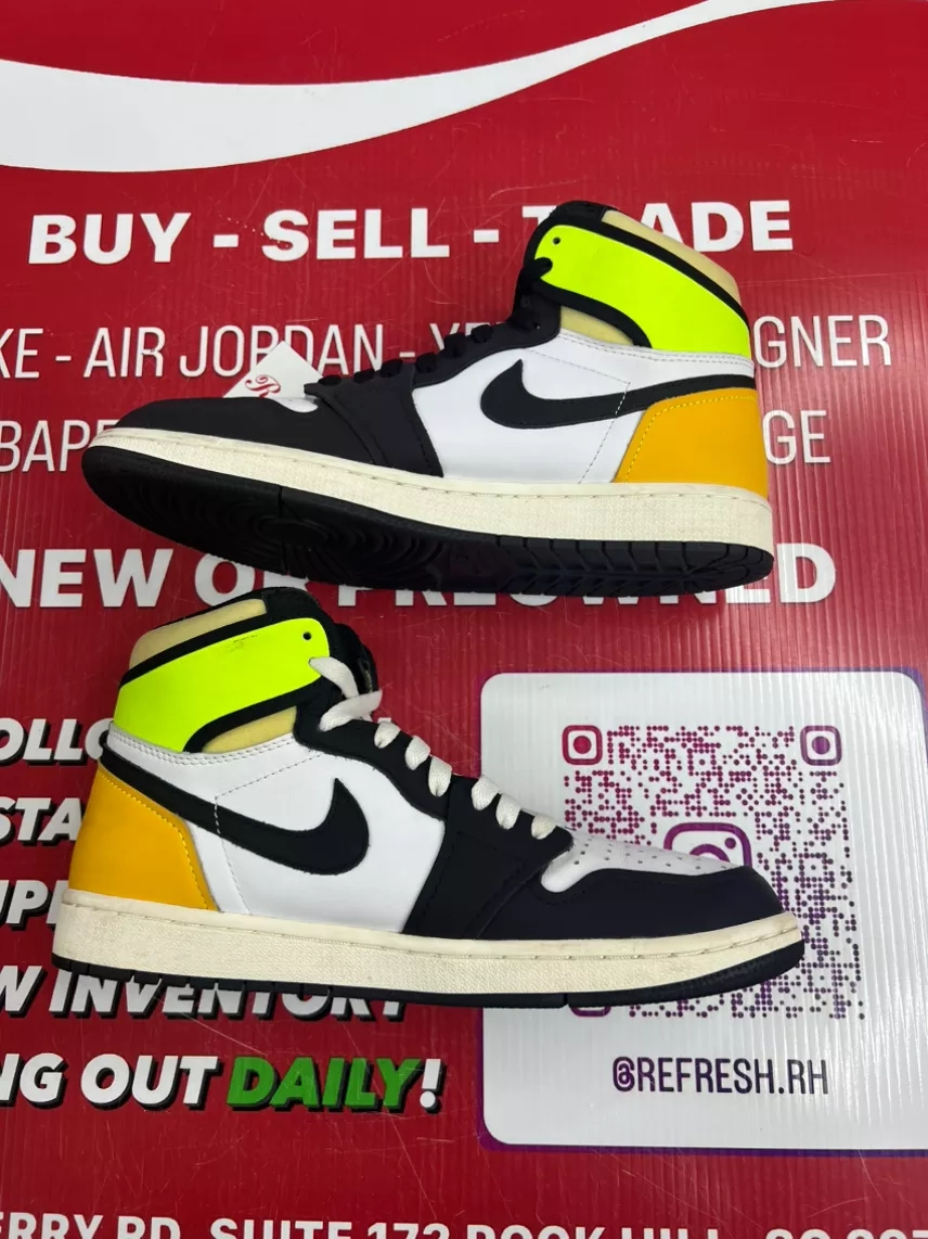 Air Jordan 1 Volt Size 9