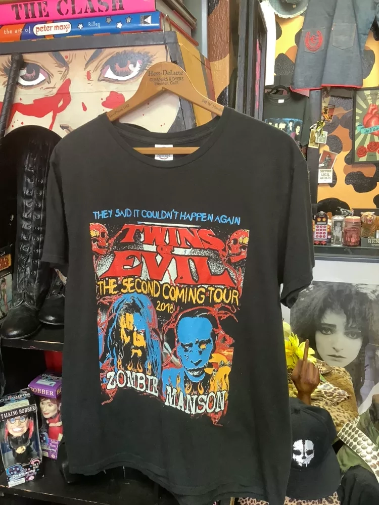 Twins of Evil 2018 Tour T